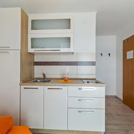 Διαμέρισμα Comfortable In Near Seabeach Jadranovo